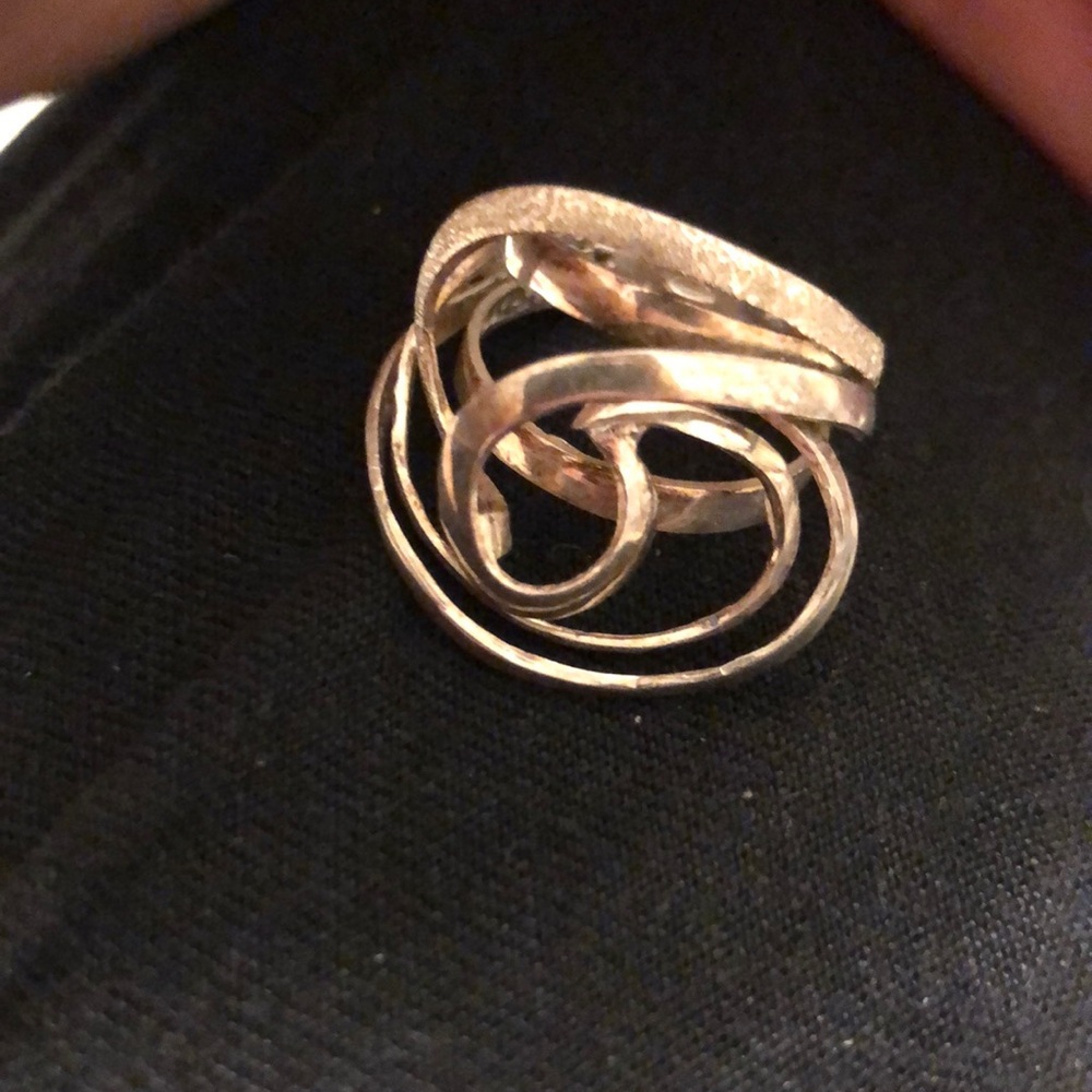 Elegant 925 Silver Swirl Ring made in Italy
